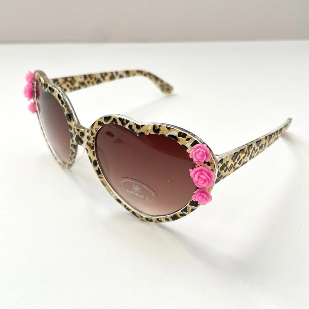 Retro Girls Heart Shape Sunglasses with Leopard Pattern and Roses